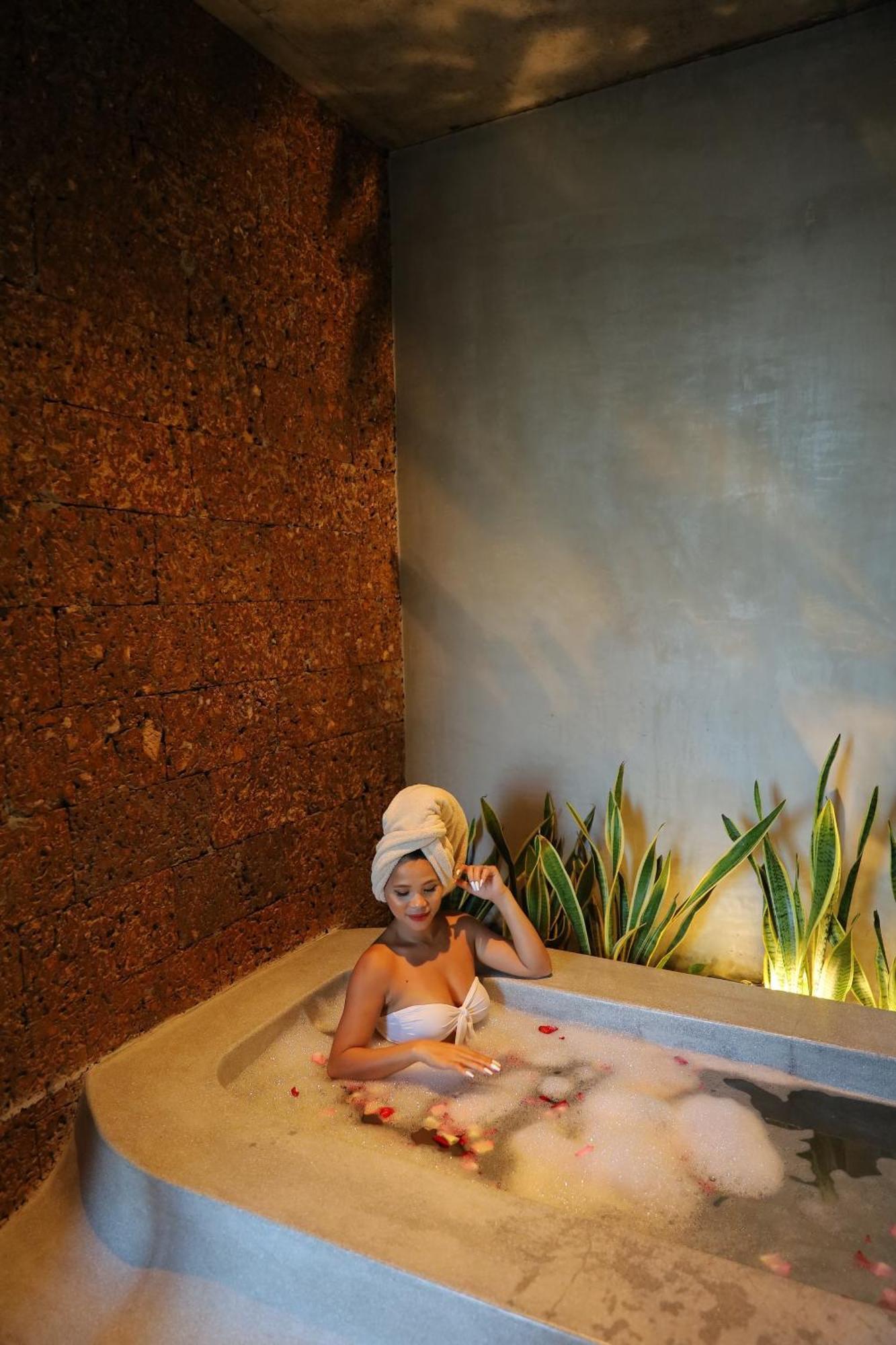 Thalia Boutique Hotel Hoian An Bàn Εξωτερικό φωτογραφία